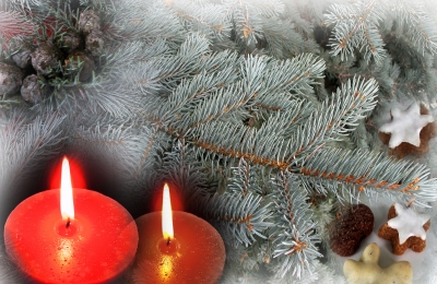 weihnachten-weihnachtszauber-kerzen-licht-tannenzweige-plaetzchen
